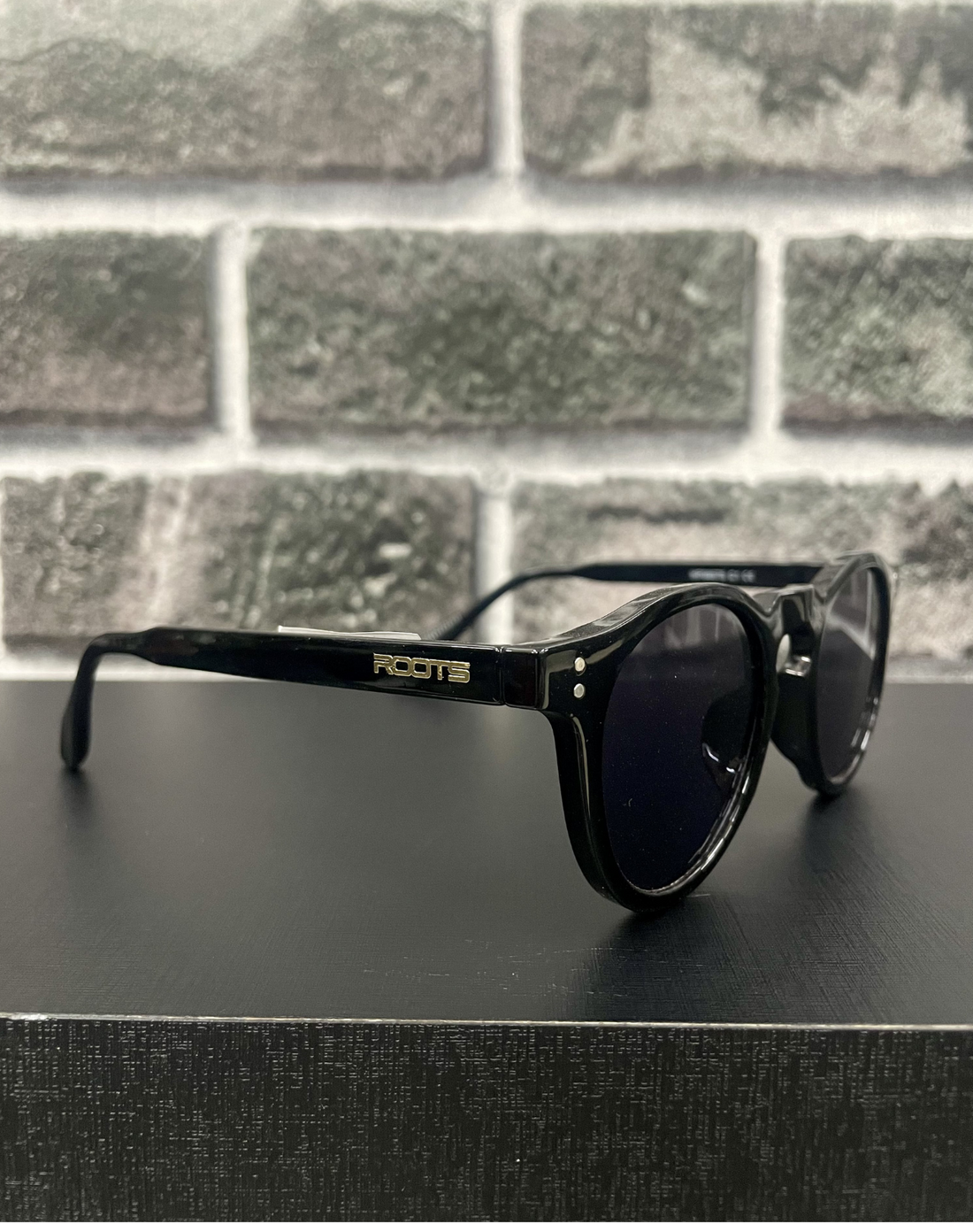 Óculos de Sol Roots Eyewear - Preto